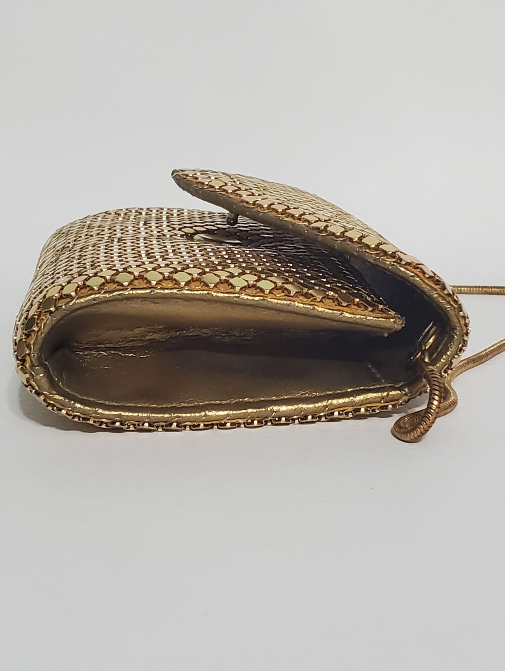 Vintage Y&S Handbags Gold Metallic Mesh Envelope Clutch with Chain Strap - Picture 3 of 6